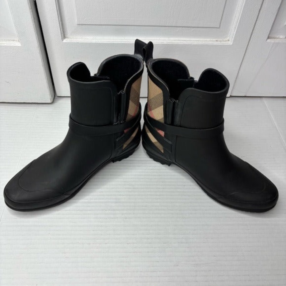 New BURBERRY Riddlestone Wrap Rain Booties Size 5 - Picture 5 of 7
